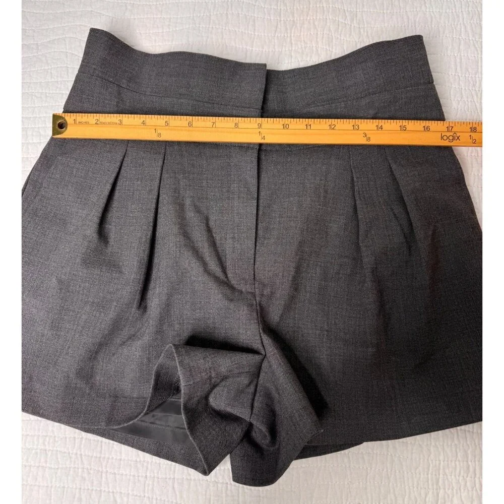 NWT Aritzia Babaton Bureau Grey Fold Over Shorts Woman’s SZ 8 - Picture 10 of 12